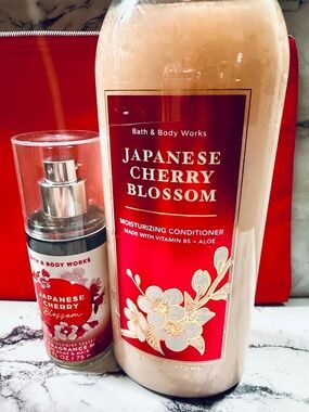 NWT Bath and Body Works  Cherry Blossom Conditioner & Body Mist - Lancôme Bag